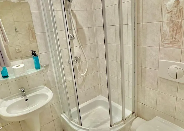 Homies Πανσιόν